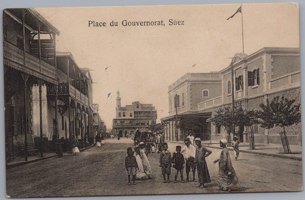 PC02133 front — Governorate Square with Street Figures