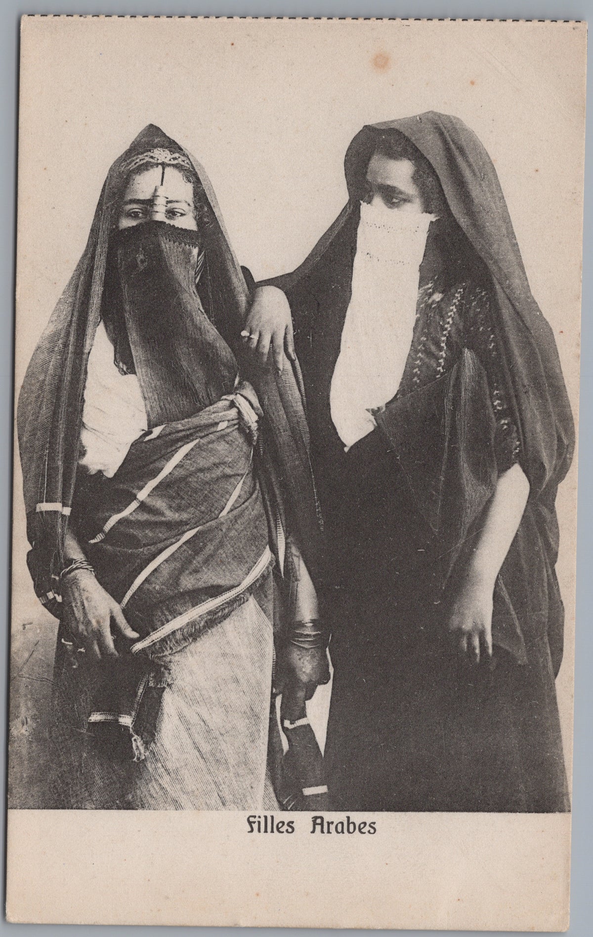 PC01294 | P30 | Egypt — Two Veiled Women — front