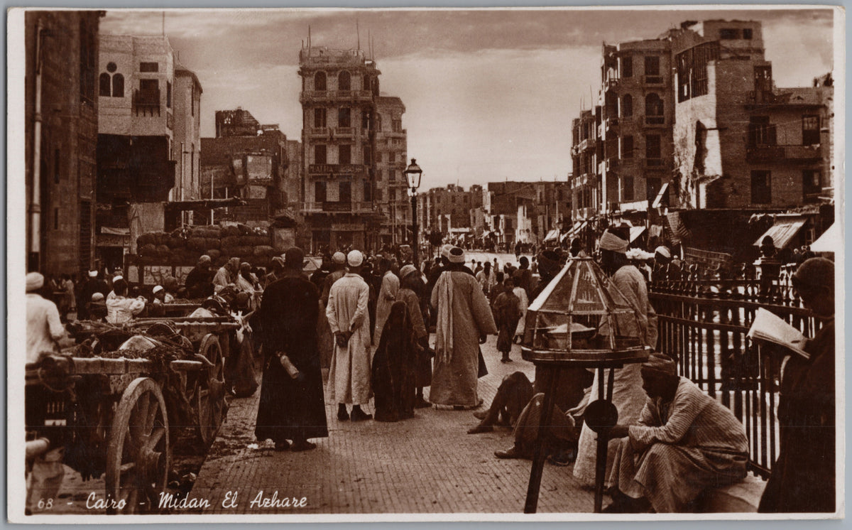 PC01367 | P37 | Cairo — Crowded Market Street — front